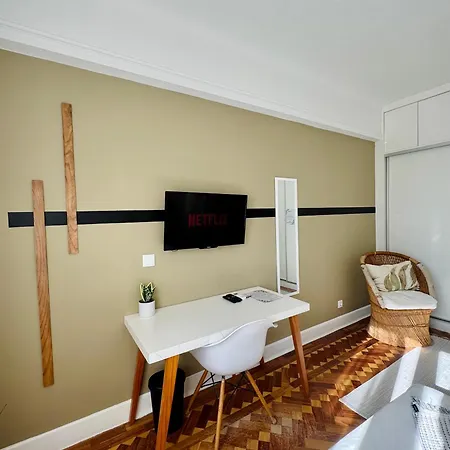 Saldanha L Iconic Stay Climate Comfort 1 Min To Metro, Near Coworks And Eduardo VII Park-3